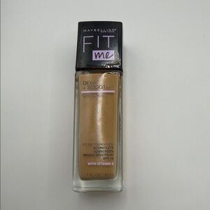 Maybelline Dewy & Smooth Foundation